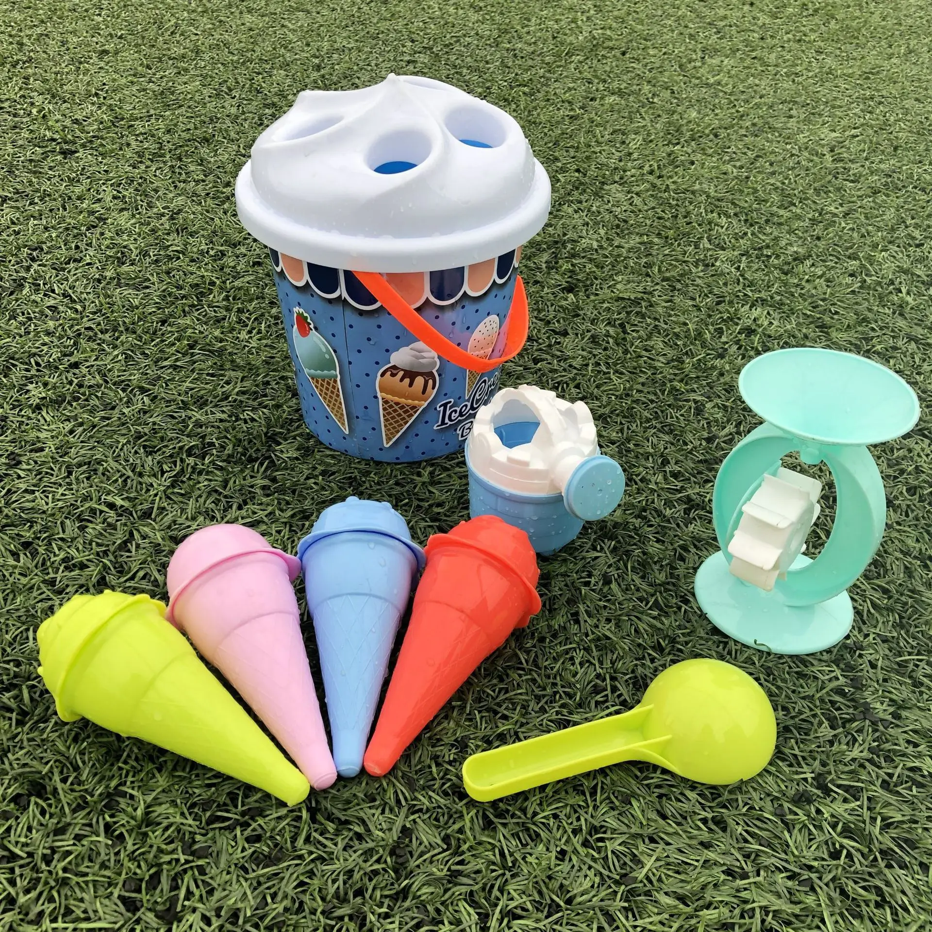 ice cream sand bucket