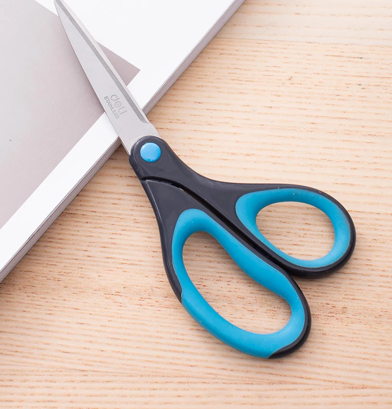E0602-Scissors-_04