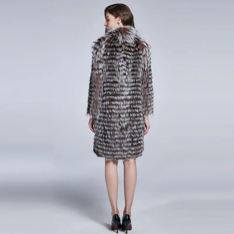 Рисунок 5 - Женское зимнее теплое пальто в полоску