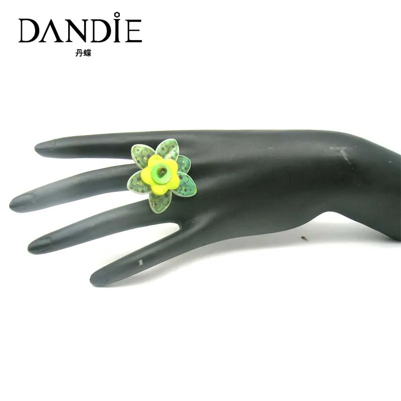 

Dandie Trendy Temperament Green Ring, For A Woman's Daily Wear