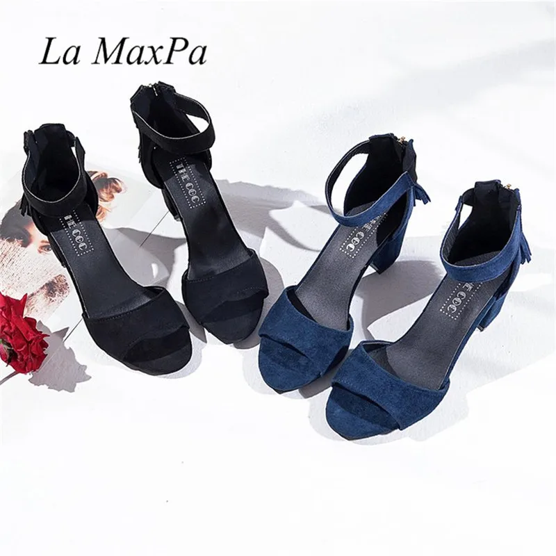 Женские босоножки из флока La MaxPa на толстом высоком каблуке с бахромой лето