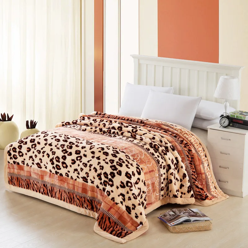 

4.2Kg pearl cloud blanket Raschel blanket Autumn and winter Double layer thickening blanket size 200*230cm