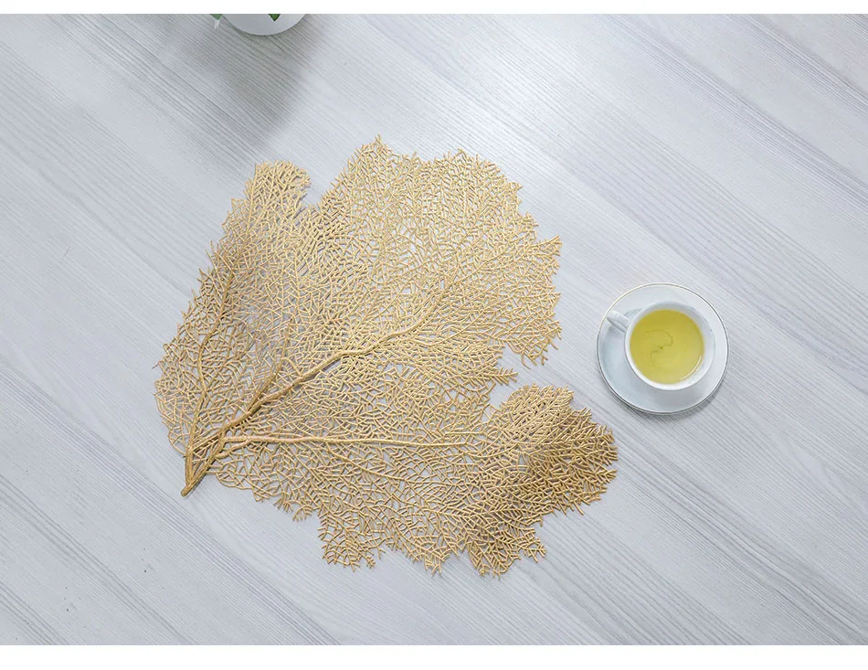 Креативная Коралловая салфетка под тарелку с лиственным рисунком для обеденного стола коврик золотой полый кофейная чаша коврик теплоизолированный нескользящий домашнее украшение 1 шт