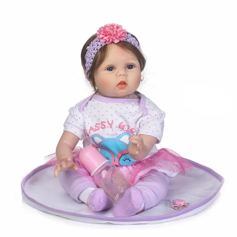 Новое поступление мягкие силиконовые Reborn Baby 22 дюймов ткань тело реалистичные детские куклы с волокна волос девочка Bebe, живой Кукла рождественские подарки