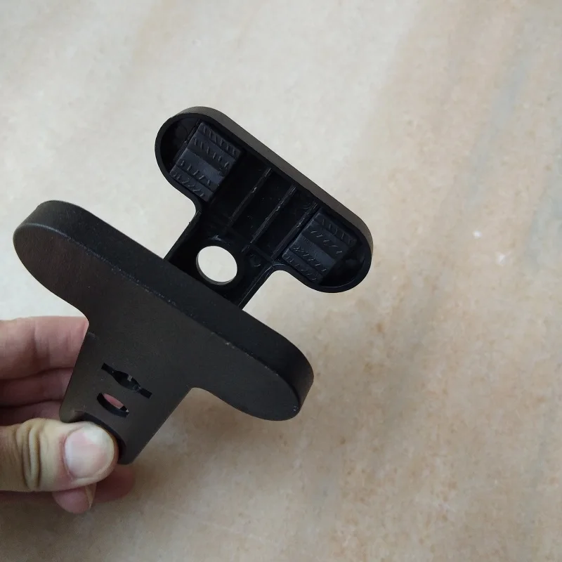 2pieces-lot-black-white-stronger-plastic-fixed-spring-clamp-clip-big-clip-for-bed-room-lamp.jpg