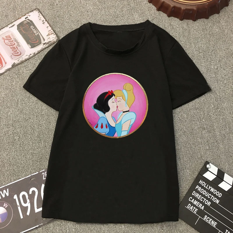 

Princess Kiss Les Love Printed Lgbt Women T Shirt Summer Fashion Snow White Vogue T-Shirt Funny Harajuku Casual Tees Tops