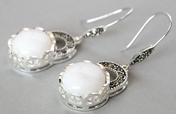 

pretty lady's 925 Silver White Shell Marcasite Earrings 1.8