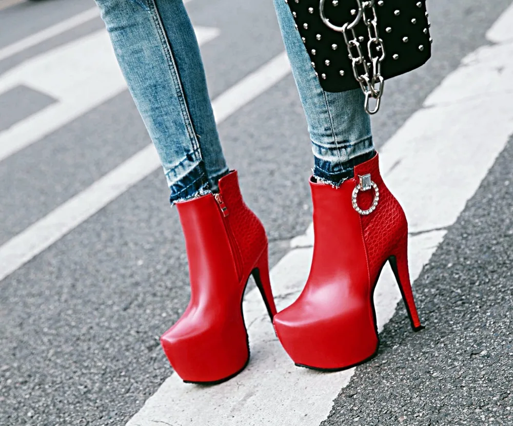 Большие размеры 48, г. Женские ботильоны модные пикантные короткие ботинки на платформе и высоком каблуке вечерние женские туфли из искусственной кожи красного и черного цвета для ночного клуба