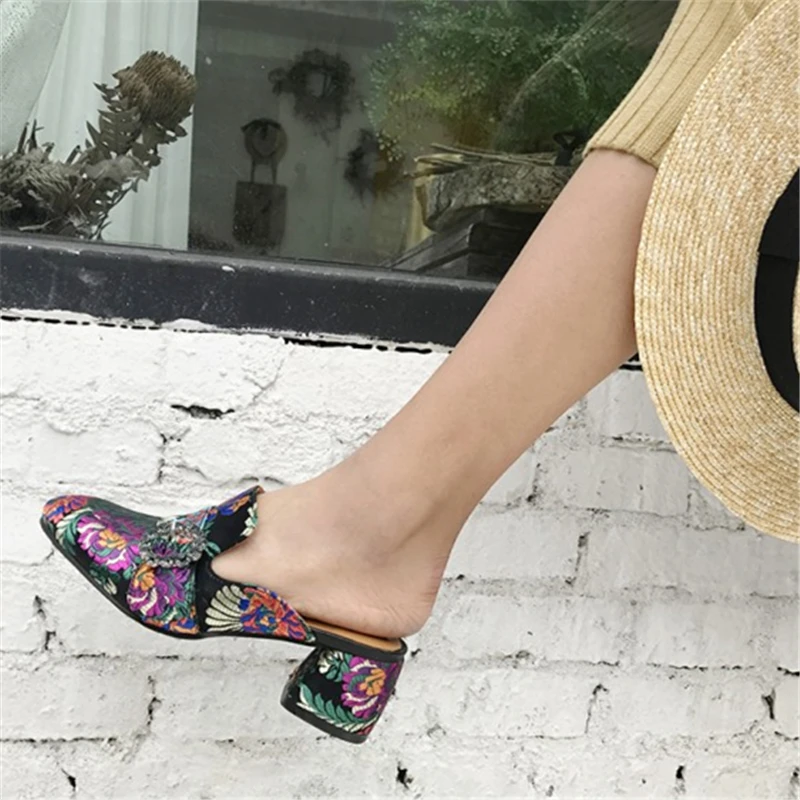 Ouqinvshen Embroider Mules Shoes Women Big Size 34-43 Round Toe Square Heel Party Summer Slippers Crystal Fashion Women Heels Ouqinvshen Embroider Mules Shoes Women Big Size 34-43 Round Toe Square Heel Party Summer Slippers Crystal Fashion Women Heels