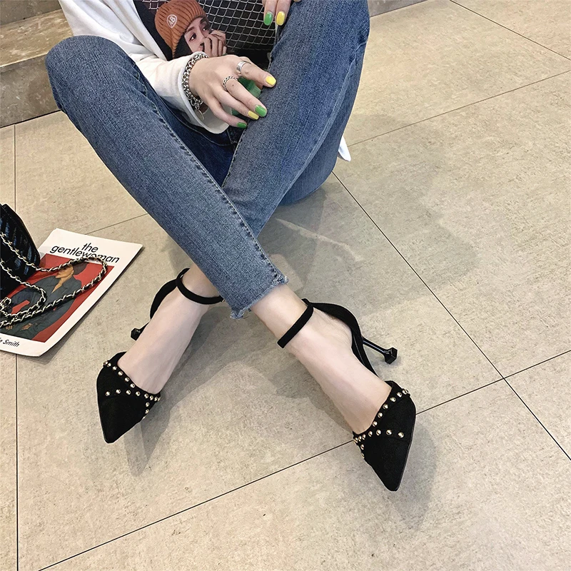 

2019 New Fashion Flock Gladiator Women Pointed Toe Sandals High Heels Dress Solid Shoes Rome Handmade Buckle Thin Heels Sandals