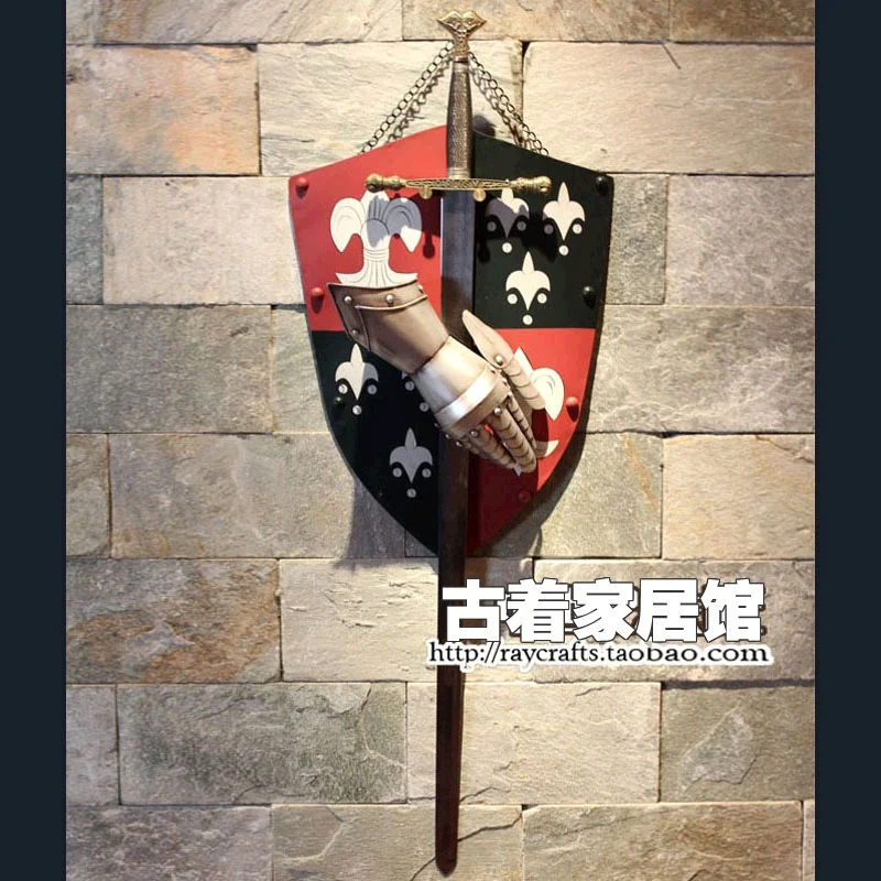 

The European medieval retro iron shield simulation of ancient Rome European armour bar restaurant wall hangings