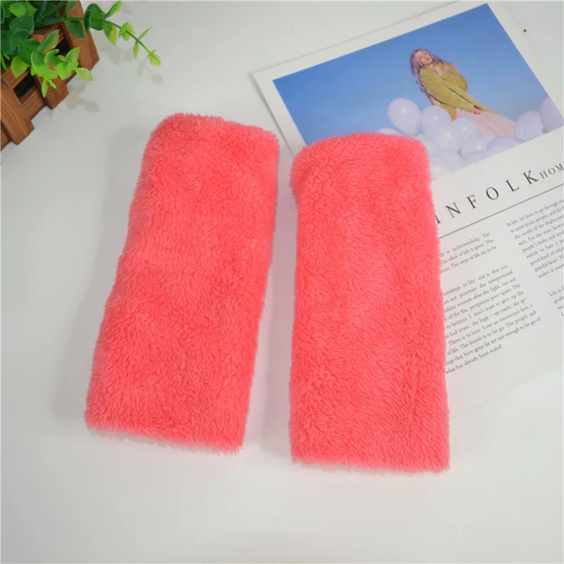 Женские милые плюшевые велосипедные перчатки карамельного цвета без пальцев, зимние теплые женские перчатки из плотного бархата для студентов B81 - Цвет: Watermelon Red