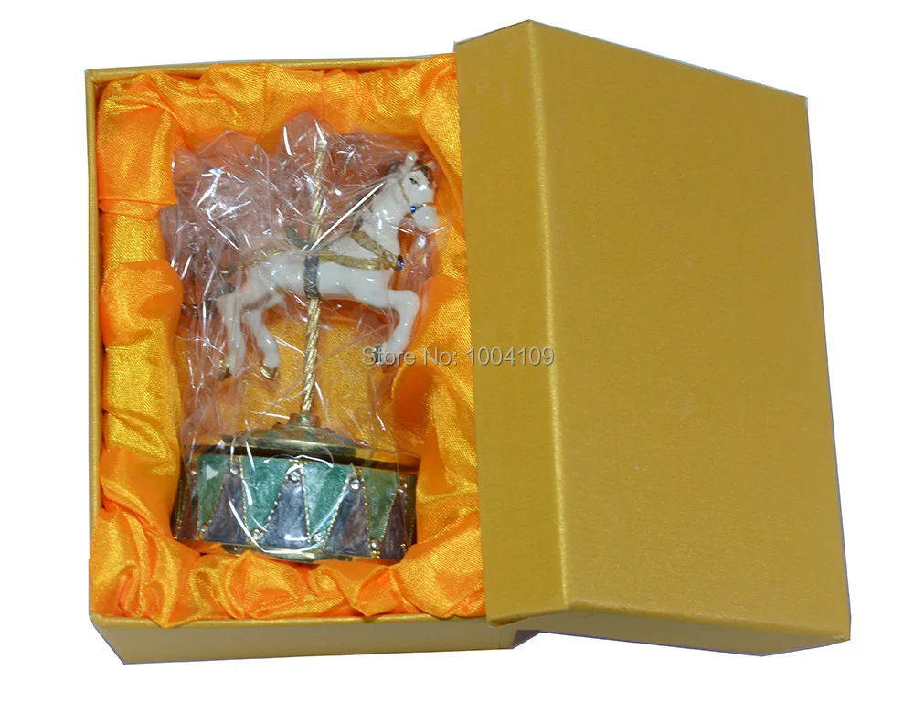 TBP1039-swivel carousel horse musical box-2.jpg