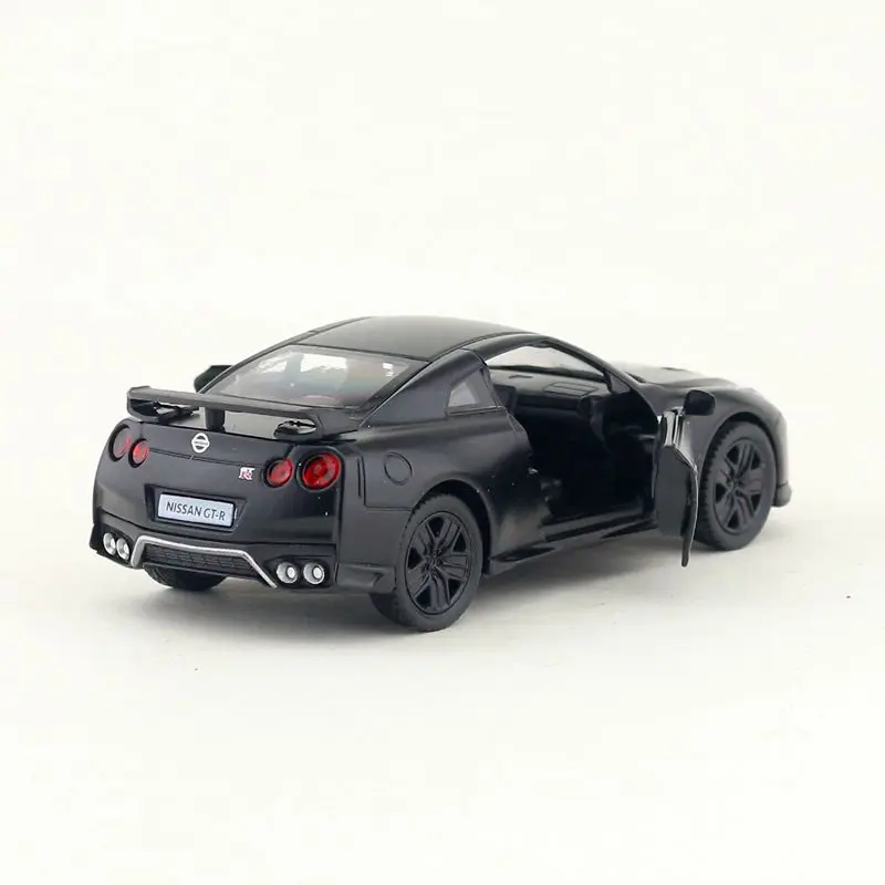 GT-R  (8)