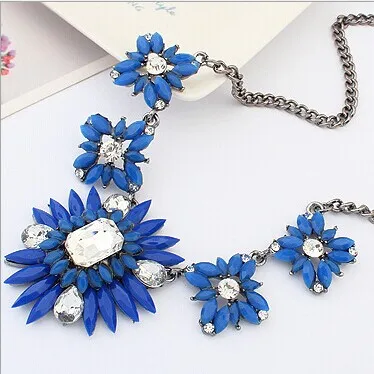 

XUBCHC 5 Color Europe and America Style Acrylic Crystal Big Gem Short Pendant Necklace for Women Jewelry High Quality