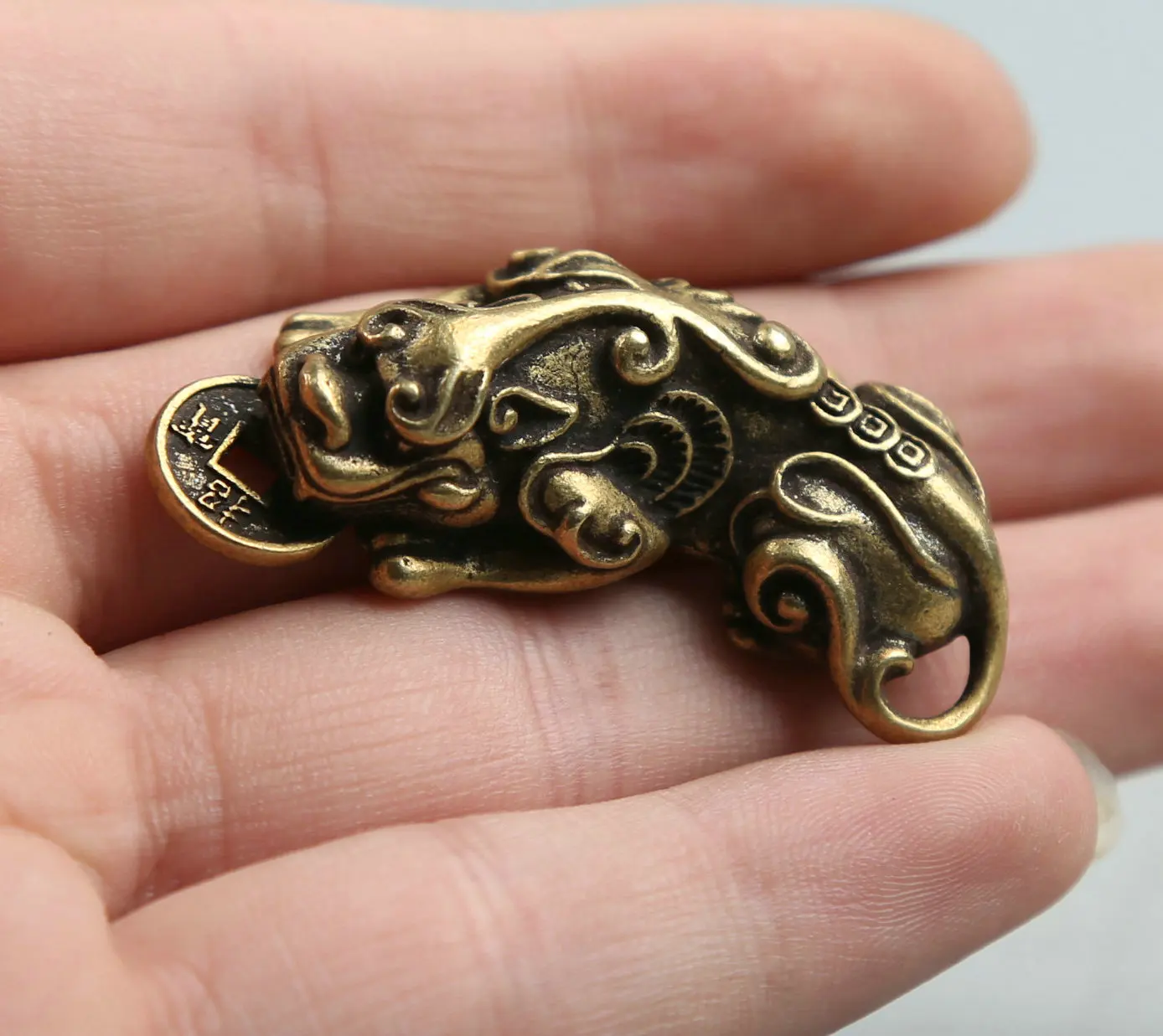 

46MM/1.8"Collect Curio Rare China Fengshui Small Bronze Lovable Animal Auspicious Beast Money Brave Troops Wealth Statuary 34g