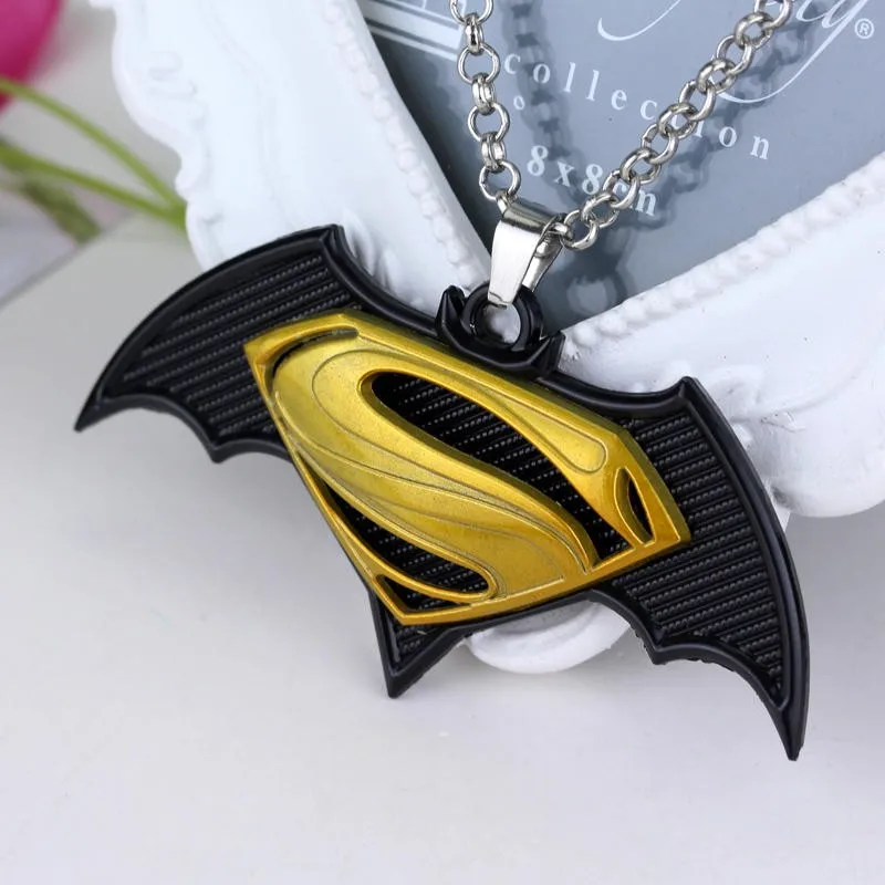 Новое поступление Мстители Бэтмен подвески и цепочки ожерелья s сплав Супермен нашивка с Бэтменом супергерой подвеска с логотипом для человека ювелирн