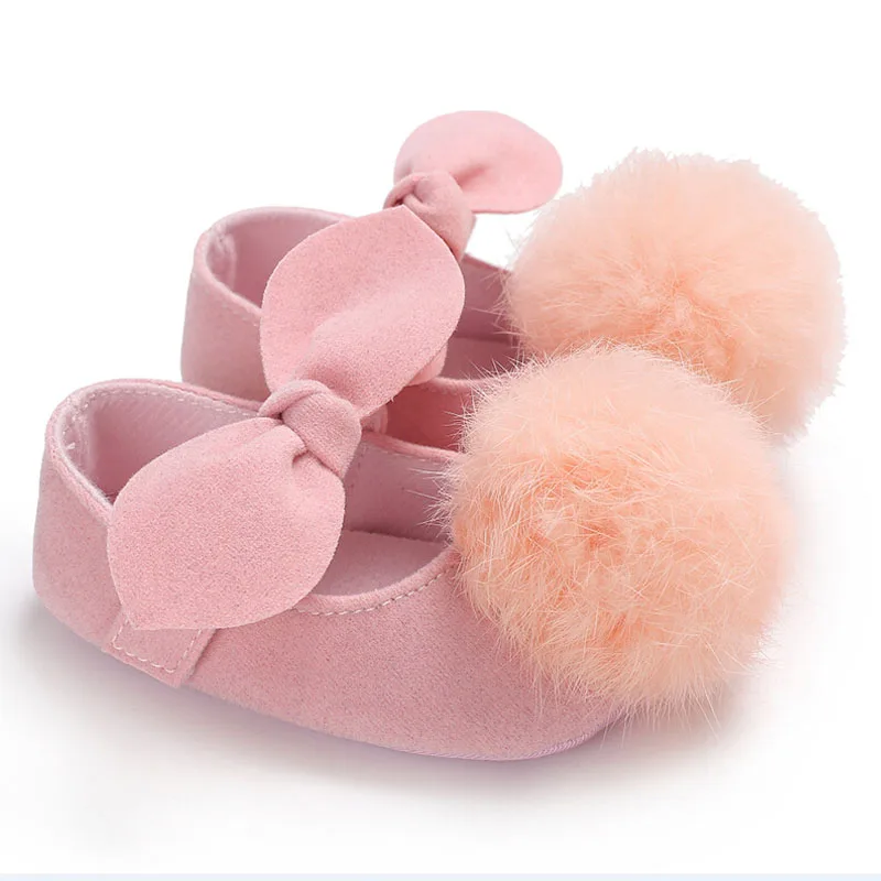 0-18 м одежда для малышей для девочек Мягкие плюшевые туфли принцессы Милые pom обувь для младенцев новорожденных детская обувь для девочек