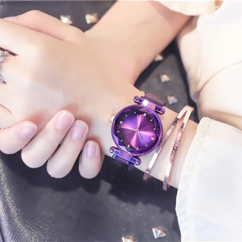 

Hot Magnet Magnetic Force Unique Creative Band Women Luxury Gold Quartz Watches Ladies Dress Wristwatches Watch NO Box&Bracelet