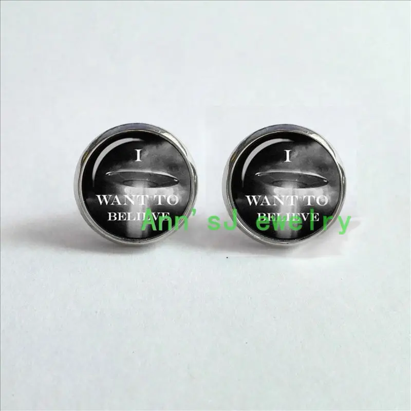 

HZ4-00271 1pair Believe in aliens stud earrings I want to believe ear nail X files jewelry geekery sci fi UFO glass Cabochon