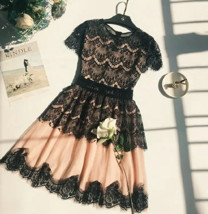 

2019 New Fashion Summer Spring Women's Short Sleeve Hollow Eyelash Lace Dress High Waist A-line Gauze Dresses