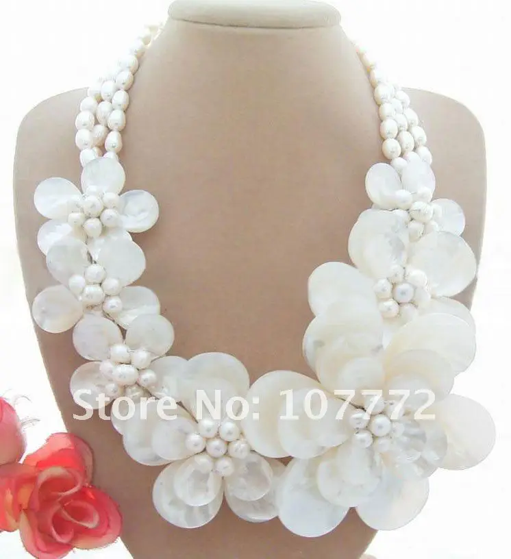

3 strands Pearl&Shell Flower Necklace