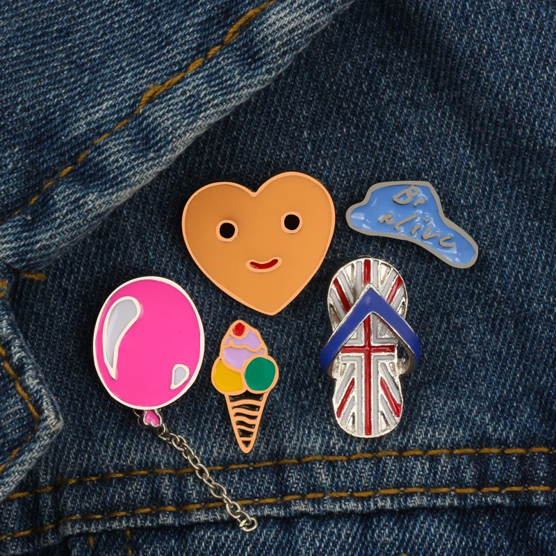 

Smile Heart Slippers Balloon Hijab Brooches Pins Summer Feeling Clothes Lapel Pin Women Bag Icons Badge Jewelry Collection Gifts