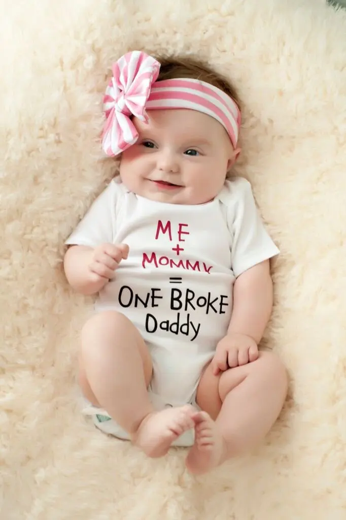 ME MUMMY = ONE BROKE DADDY BABY GROW GIFT FUNNY