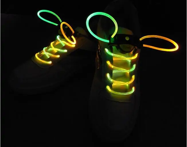 1 пара светодиодный обувных шнурках свет мигает светящиеся шнурки плоские шнурки модные светящиеся женская обувь со светодиодами шнуровка