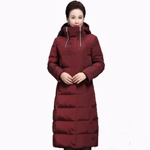 Плюс размер среднего возраста пуховик женский длинный с капюшоном Теплый белый утиный пух зимние куртки тонкий элегантный пальто женский