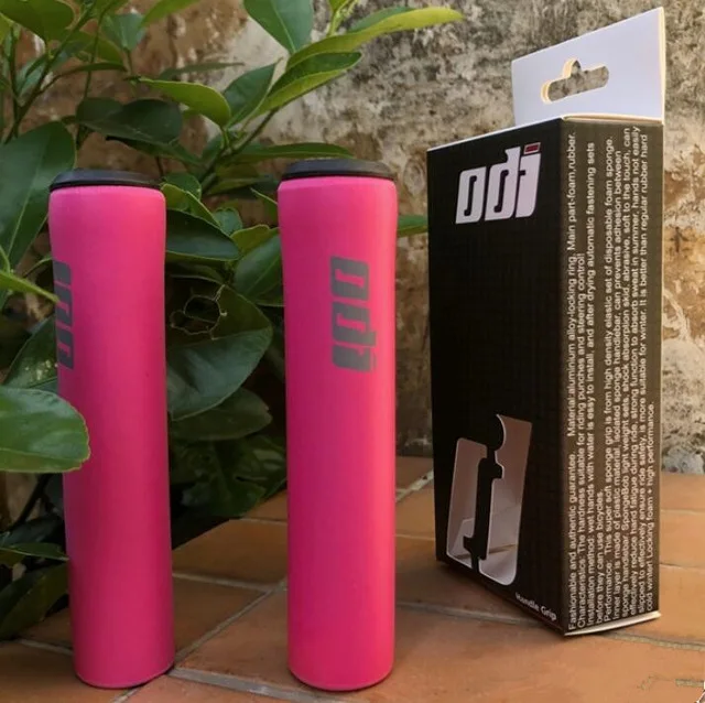 pink ODI Упоры для рук на руль велосипеда MTB силиконовая рукоятка ручки противоскользящие амортизирующие мягкие горный MTB велосипед сцепление Горячая дешевая и - Цвет: pink