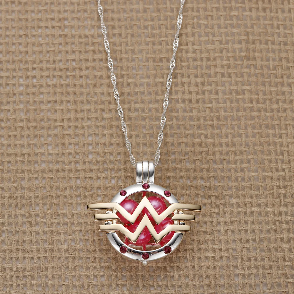 

DC Wonder Women Girls Necklace Gold Silver Wonder Woman Crystal Pendant Costume Gift Bright Silver Pearl Cage Jewelry Wholesale