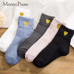Милые золотые шелковые носки с вышивкой в форме сердца из хлопка в Корейском стиле Harajuku, модные носки персикового цвета, забавные женские