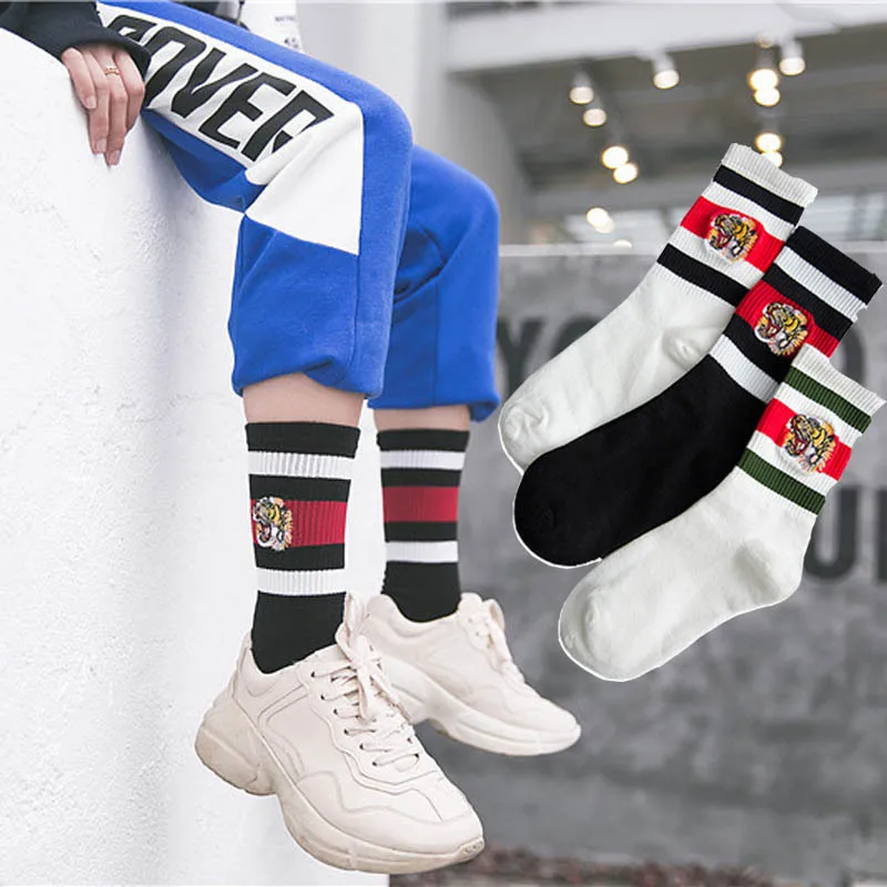 

New FashionTiger head embroidery retro stripes socks cotton men and women cotton tide brand socks Hip hop Street Skateboard