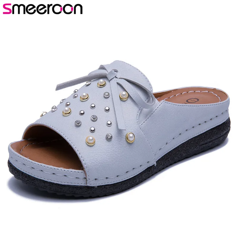 

smeeroon 2019 newest soft leather women slipper open toe summer slipper outside pearl bowknot wedges shoes woman beach shoes