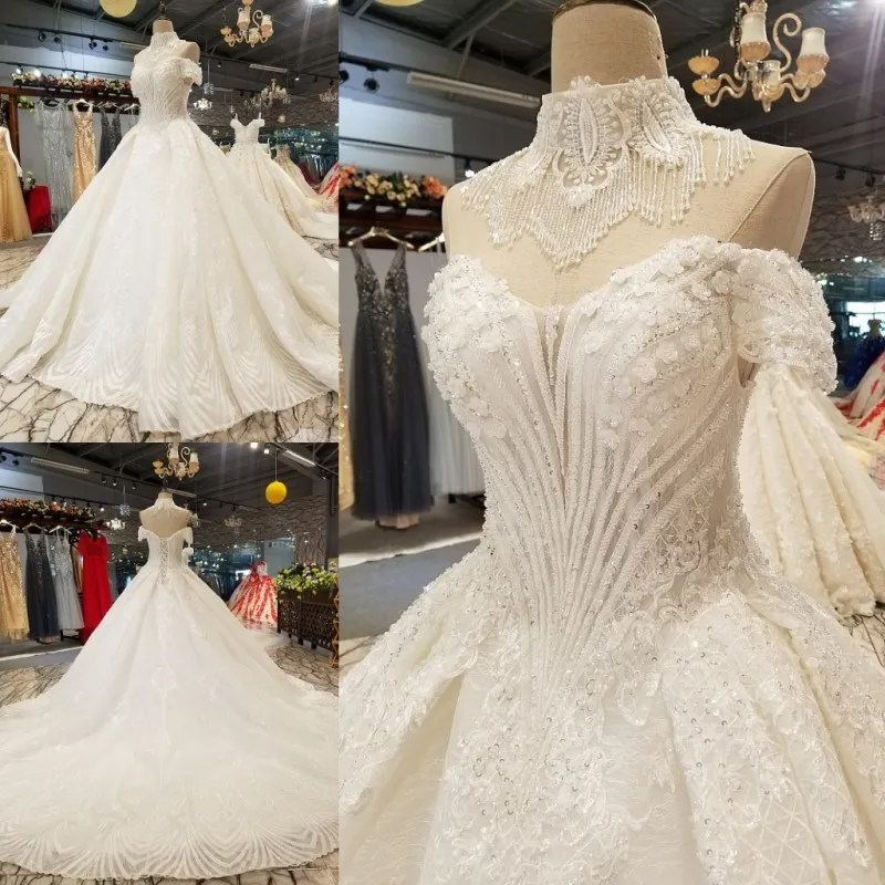 

Elegant Halter Tassel Lace Wedding Dress 2018 Vintage Off Shoulder Royal Train Ball Gowns Bridal Gown Robe De Mariee Best Sell