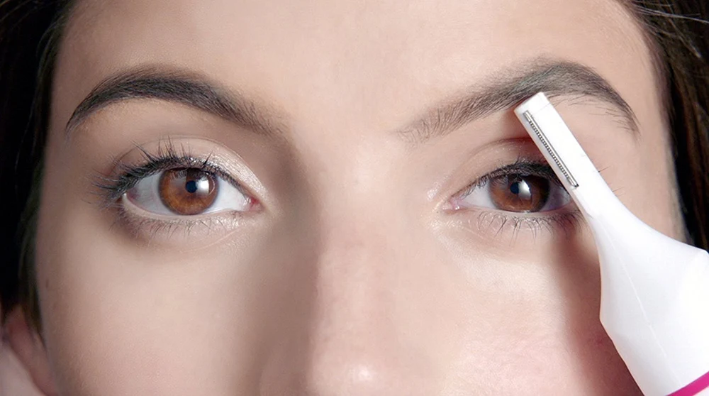 бритва для лица женская. триммер для бровей мужской. стрижка с бровью мужская. стрижка с бровью мужская. стрижка бровей у мужчин.