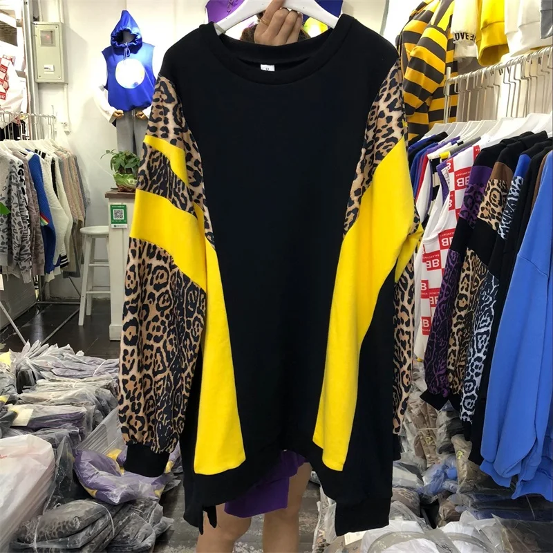 

Contrast color Leopard Sleeve Pactwork Sweatshirt Round Collar Long Sleeved stitching Blouse large size European women top