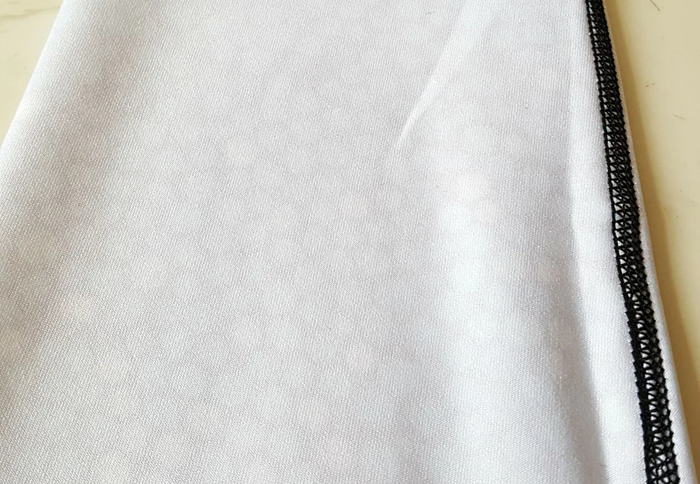  (4)