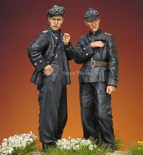 DIY TOYS Resin Kits 1 35 German Waffen SS tank crew include 2 soldiers Unpainted Kit