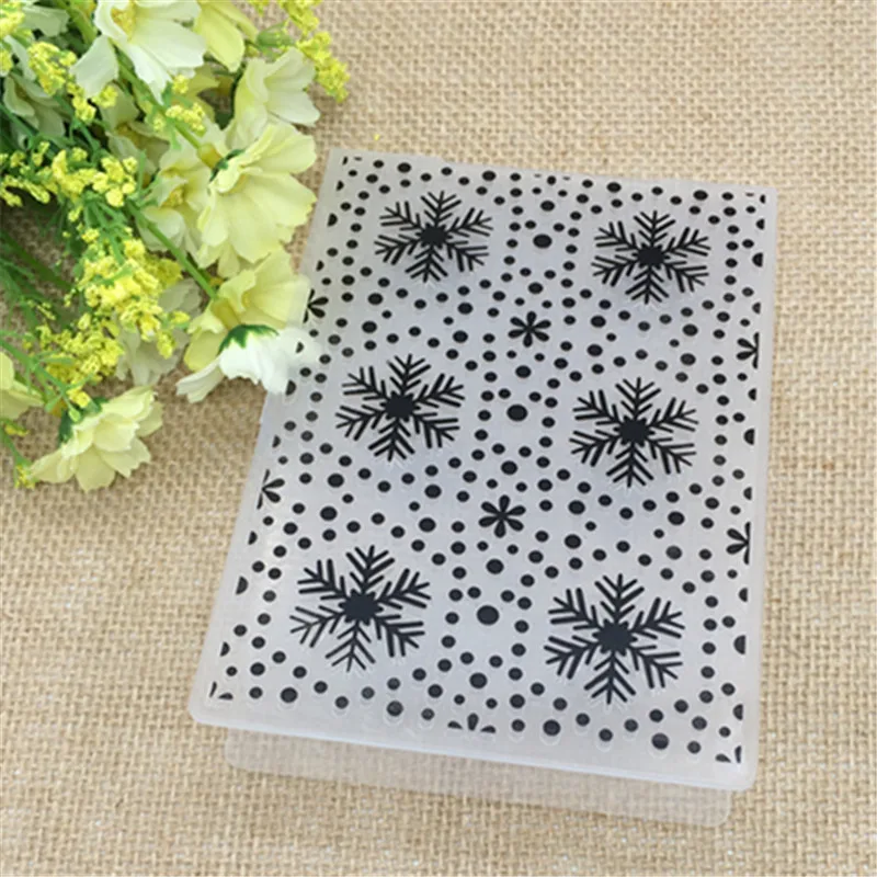 

PLASTIC EMBOSSING FOLDER snowflakes winter DIY scrapbook album card gift packing decoration cutting dies paper craft