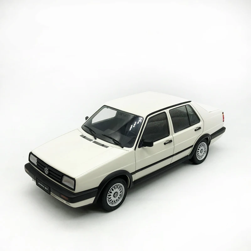 Diecaste 1:18 Модель автомобиля 1989 металл высокая имитация Volkswagen red Jetta GT двери автомобиля может открыть Коллекция игрушечных автомобилей