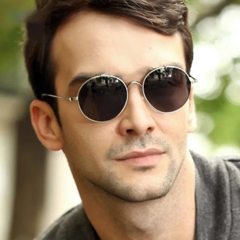 glasses with round lenses