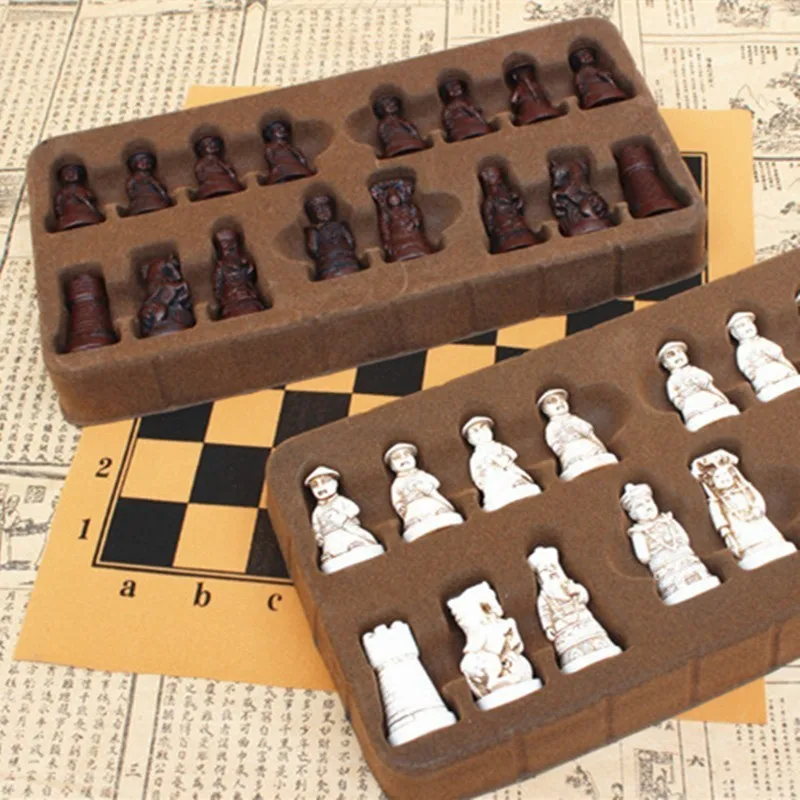 Yernea Antique Chess Medium Chess Piece Chess Board Resin Lifelike Pieces Characters Cartoon Entertainment Gifts - Image 2