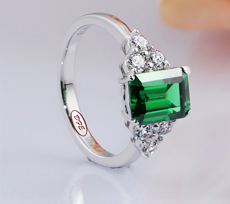 

1.25 carat SONA synthetic diamond fashion ring 925 sterling silver micro-channel emerald diamond ring bands (DFE)