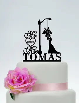 

Spider-Man and Bride Cake Topper, Spider Man Cake Topper , Mr and Mrs Wedding Cake Topper,Kissing Cake Topper, Custom Cake Toppe