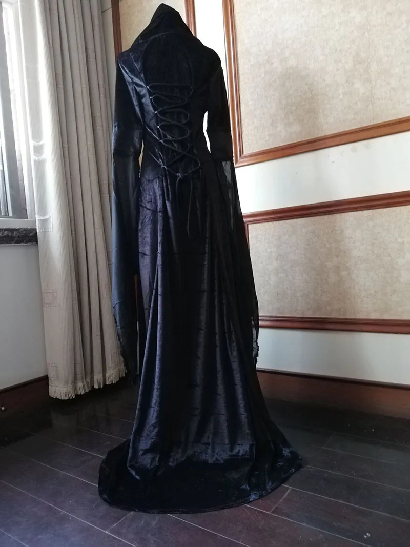 9508413373_1416145125