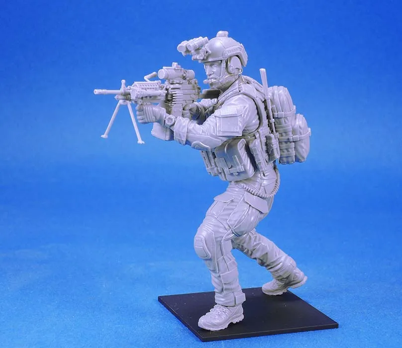 

1/16 Scale Unpainted Resin Figure Modern US Specal Force MG Gunner collection figure