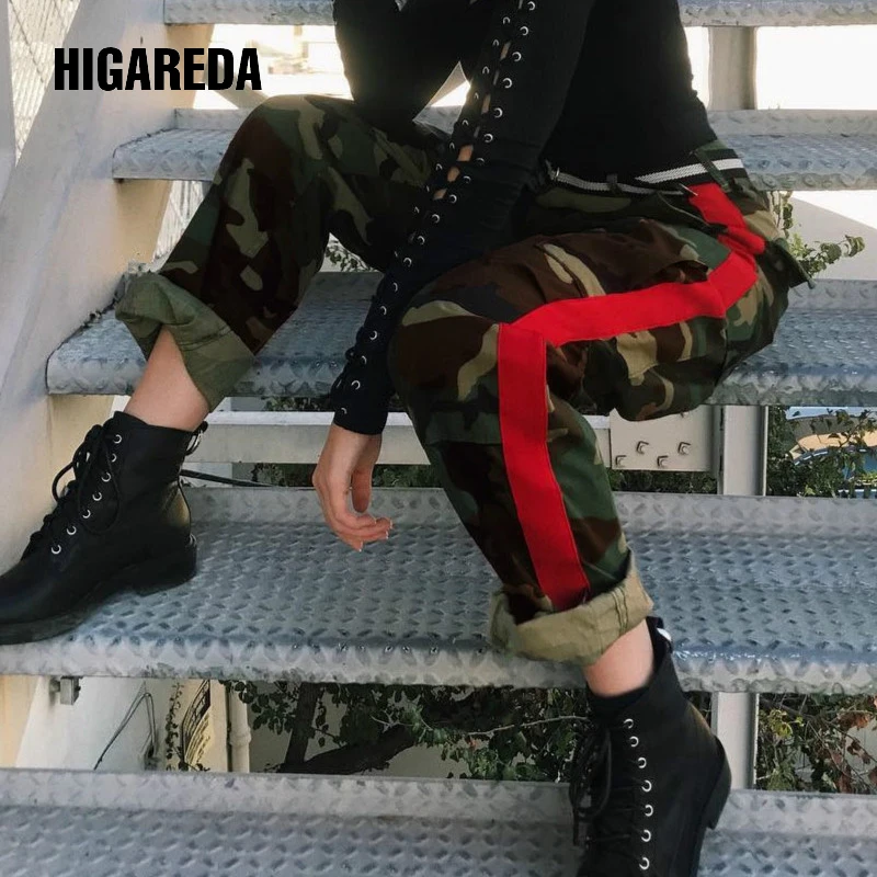 

2019 Fashion Camouflage Pants Patchwork Loose Trousers Women Green Red Panelled Pocket Harm High Waist Pants Streewear 2019