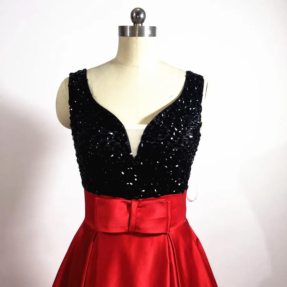 Sexy V Neck Long Satin Red Prom Dresses 2017 See Through Back O Neckline Embroidery Lace Appliques A-Line Evening Party Gown